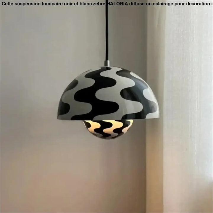 Suspension luminaire noir et blanc zébré comme le célèbre gâteau

