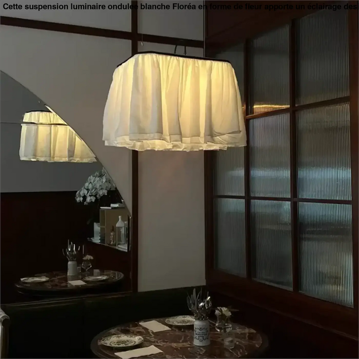 Suspension tissu blanc effet voile ambiance chaleureuse chic