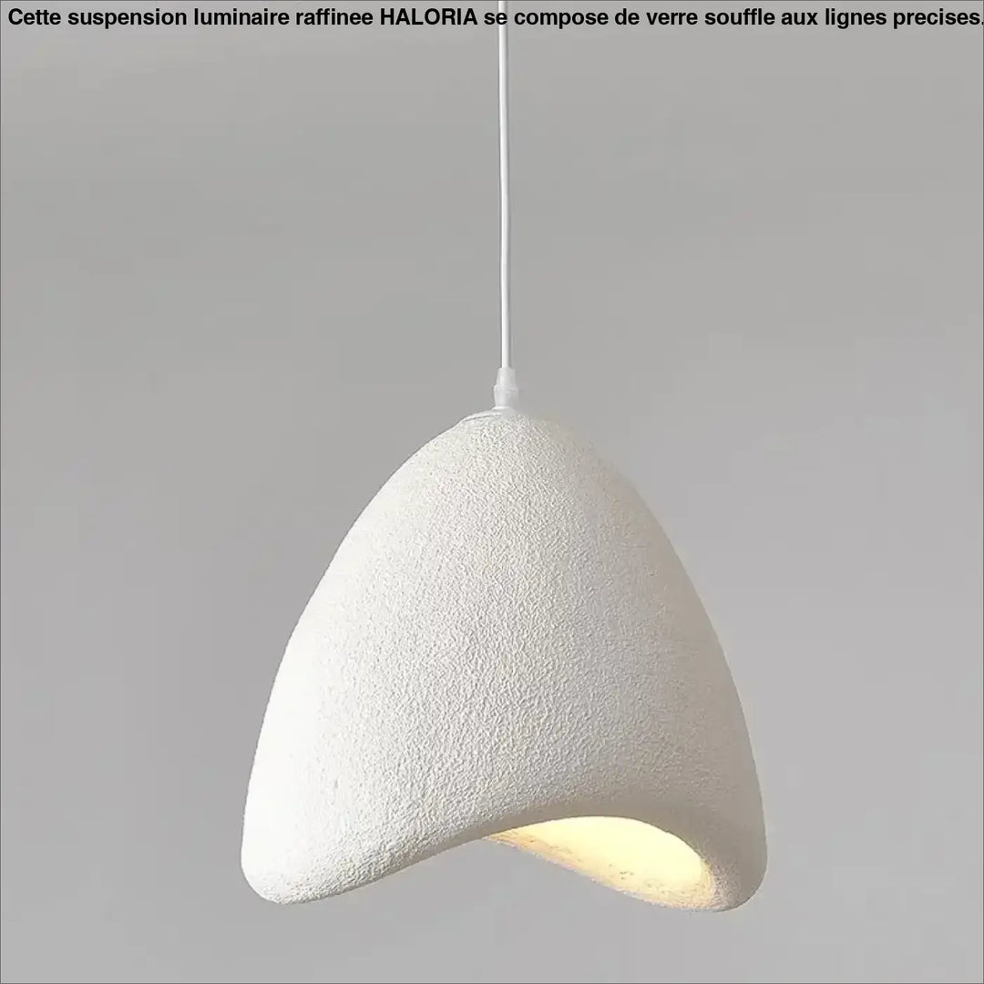 Suspension luminaire alma en céramique blanche texturée avec résine granuleuse et lumière chaude douce pour intérieur design