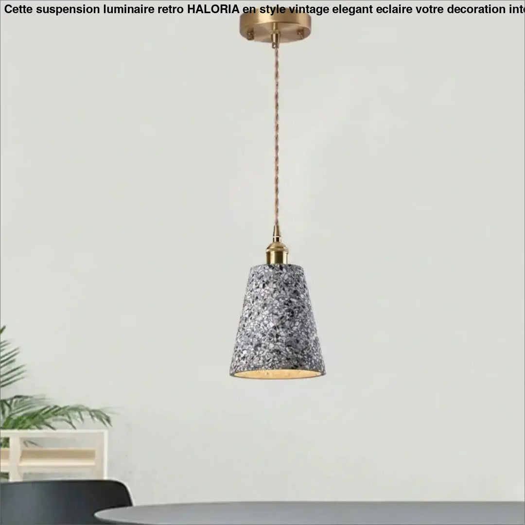 Suspension luminaire tosca avec abat-jour en béton gris blanc à texture, matériel laiton et chaîne cordon réglable