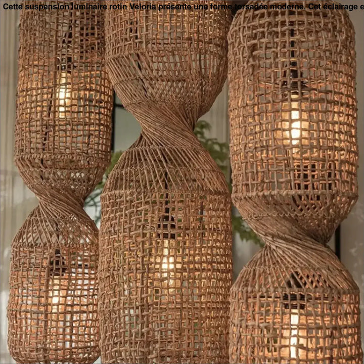Suspension luminaire rotin forme torsadée moderne

