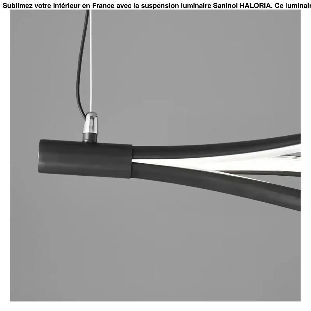 Suspension luminaire saninol noir cylindrique avec design moderne et accent chrome pour éclairage contemporain