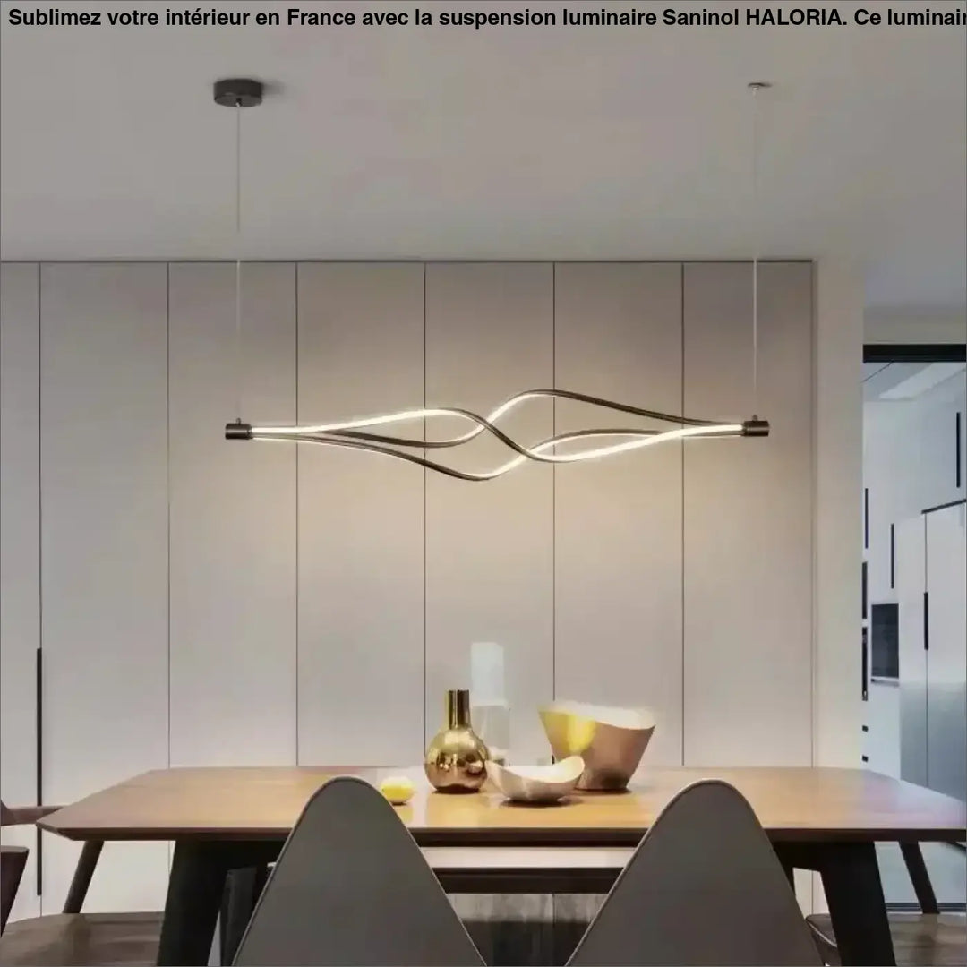 Suspension luminaire saninol en led ton dor moderne avec design torsad au dessus de la table a manger