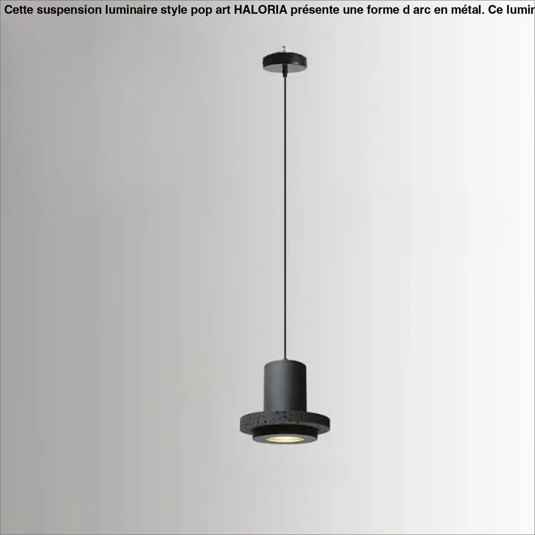 Suspension luminaire danys trou noir avec base en pierre trou noir texturée et suspension métal pour salle à manger