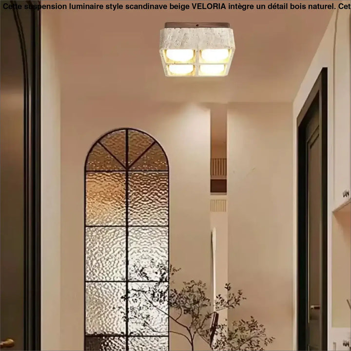 Suspension luminaire style scandinave beige avec finition blanche texturée et quatre panneaux lumineux chaleureux veloria