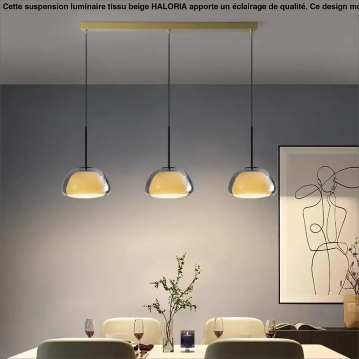 Suspension moderne trois lampes en verre opalin avec barre noire