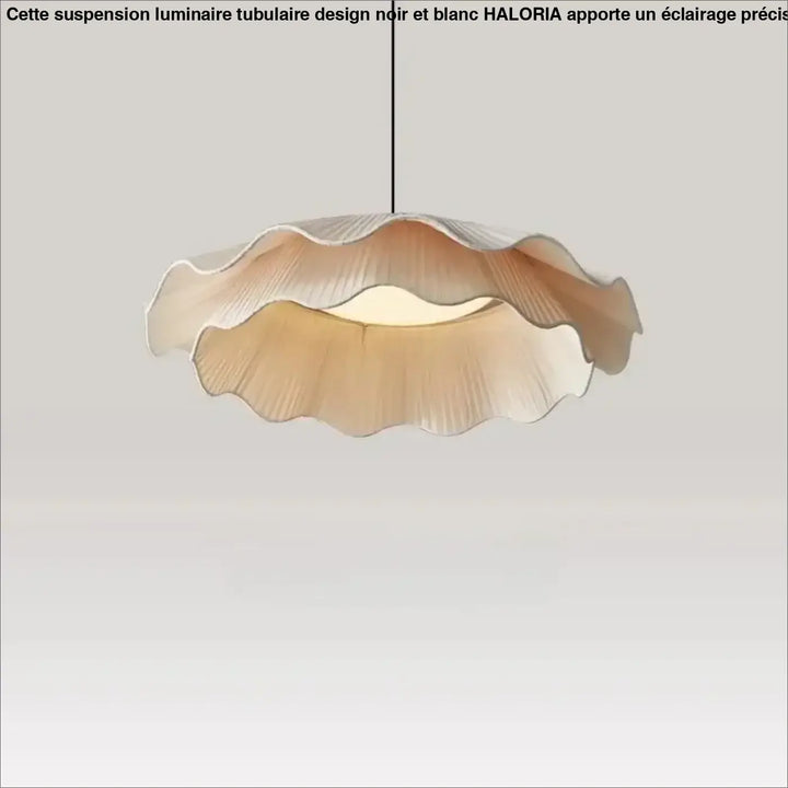 Suspension luminaire ondulée blanche en forme de fleur épuré