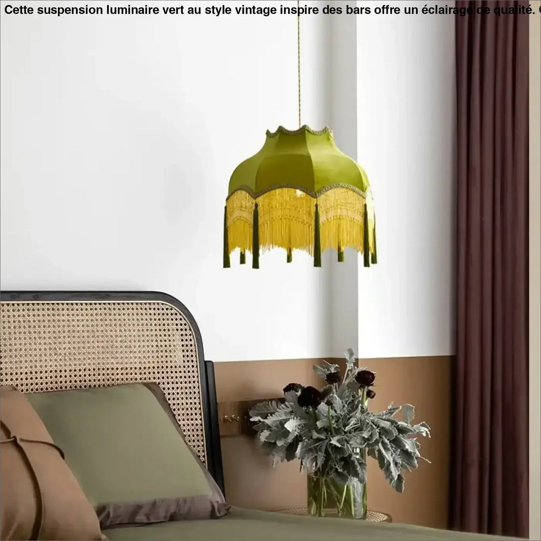 Suspension luminaire vert au style vintage inspiré des vieux bars

