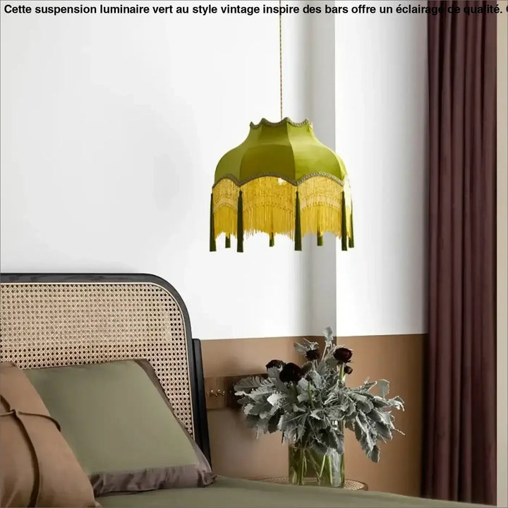 Suspension luminaire vert au style vintage inspiré des vieux bars

