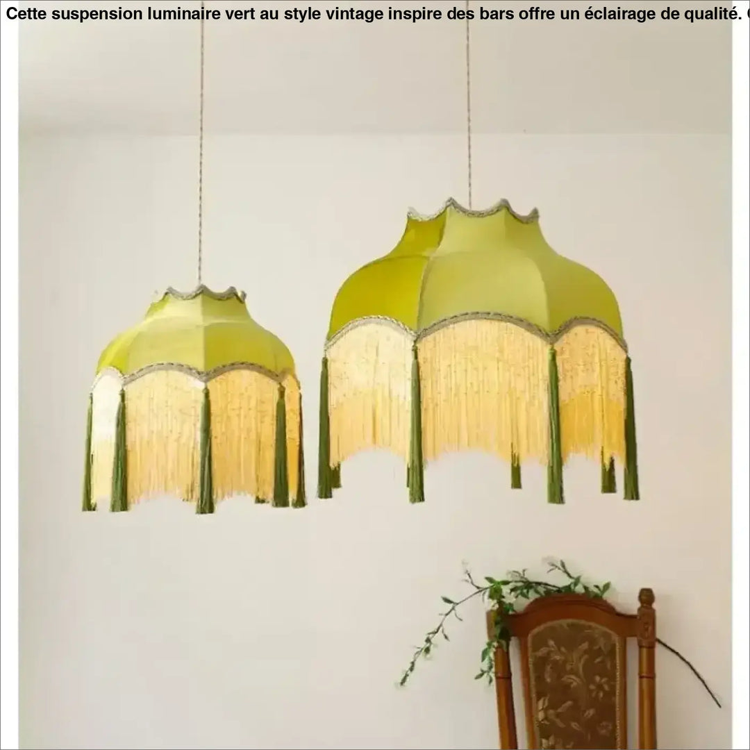 Suspension luminaire vert au style vintage inspiré des vieux bars

