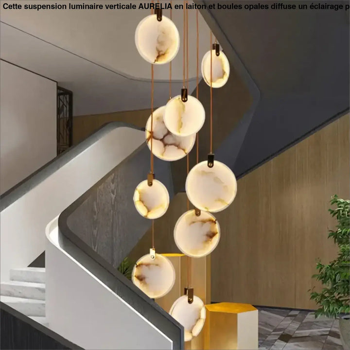Suspension luminaire cascade en albâtre blanc élégant
