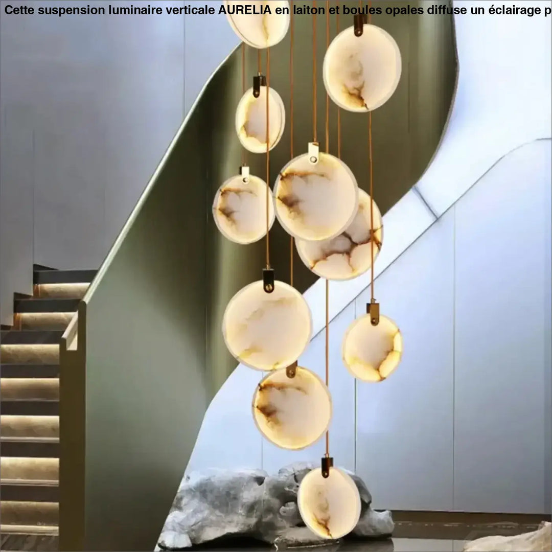 Suspension luminaire cascade en albâtre blanc élégant