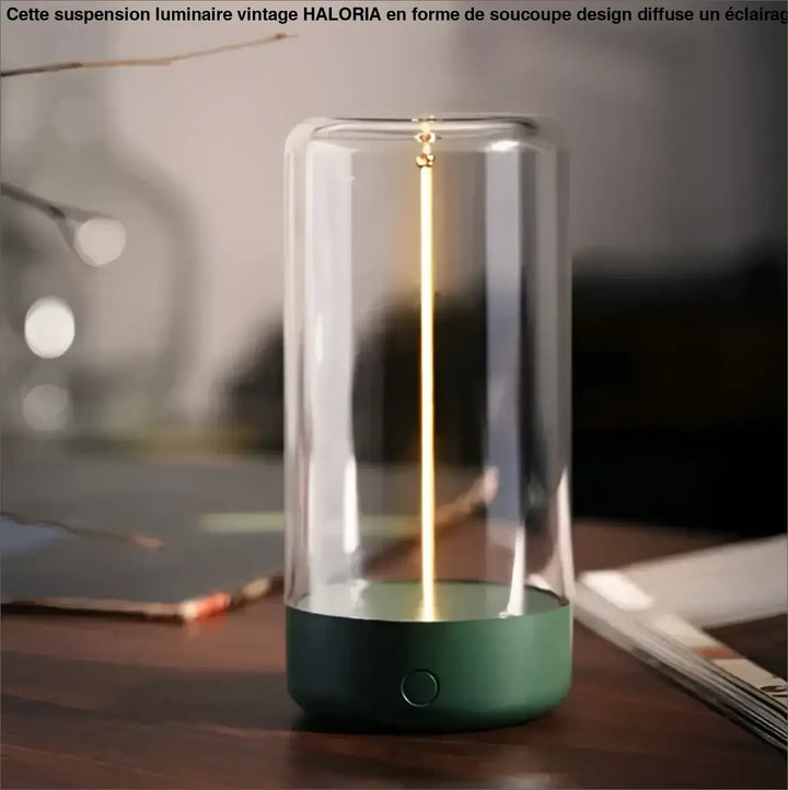 Veilleuse épurée wiriah en verre cylindrique avec base verte et lumière douce dorée pour chambre à coucher