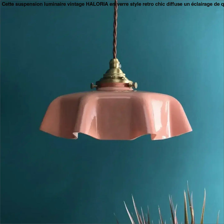 Suspension luminaire vintage blanche avec finition laiton