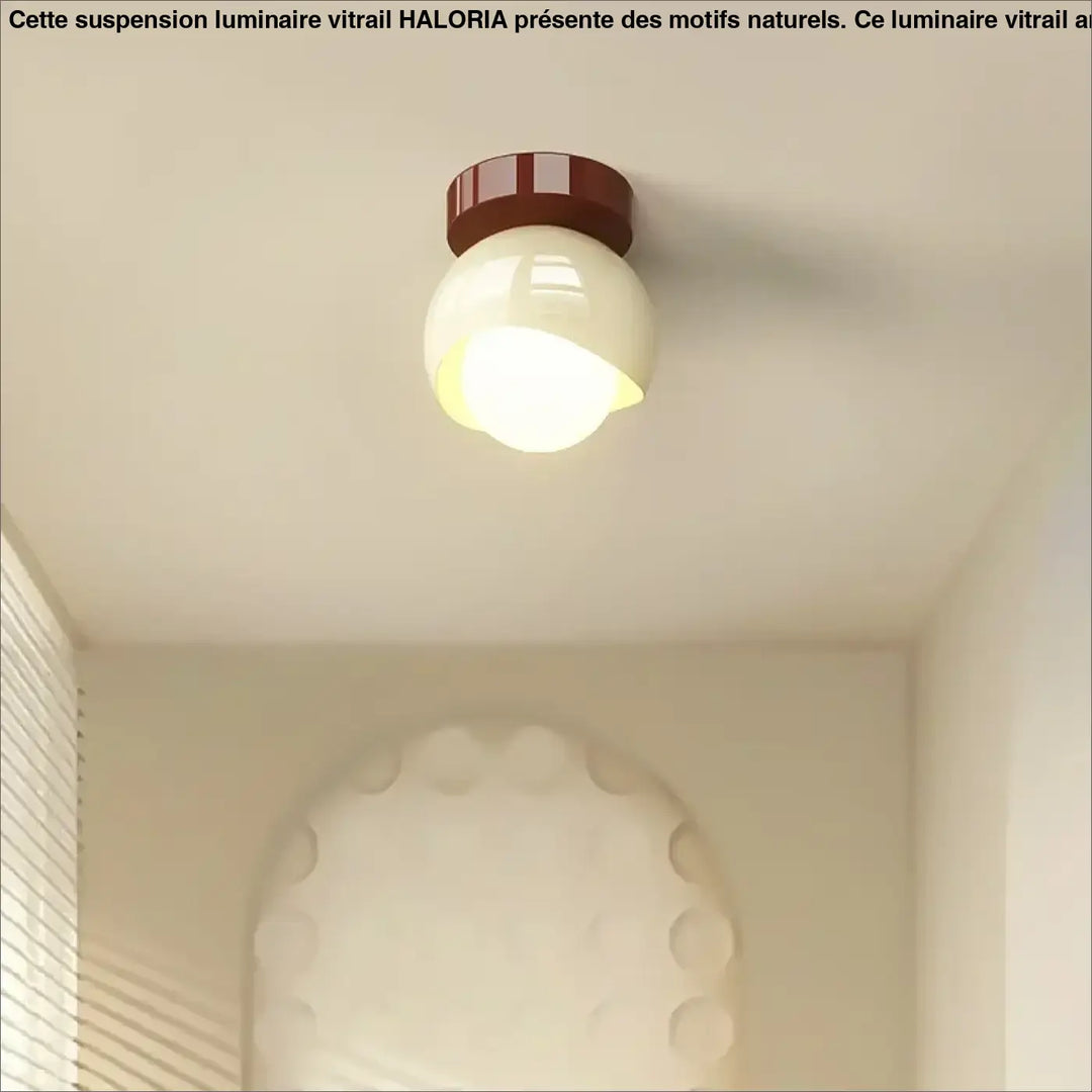 Plafonnier rond en verre opalin au style scandinave moderne