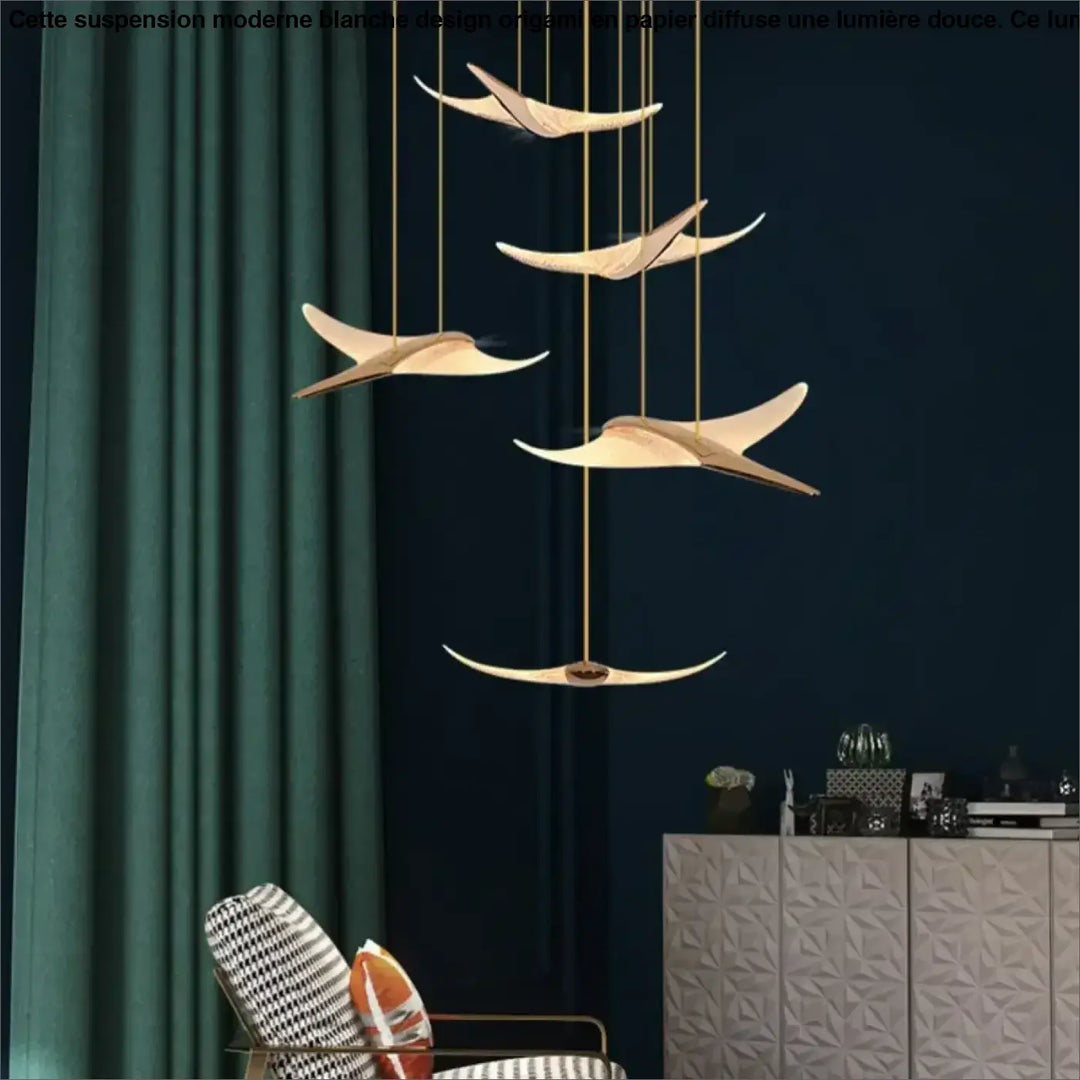 Suspension Design Volutes Aériennes LED Doré Sculptural

