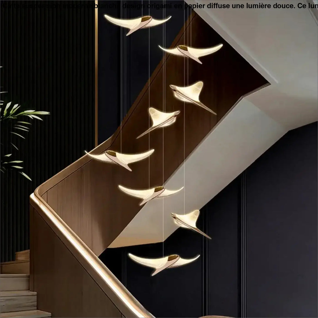 Suspension Design Volutes Aériennes LED Doré Sculptural

