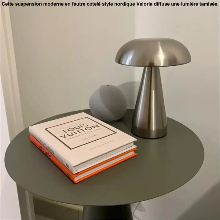 Lampe de table design dorée style champignon moderne