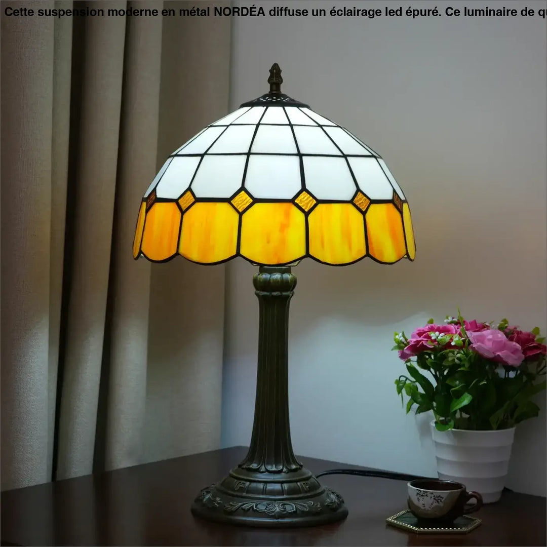 Lampe de table Nanih avec abat-jour en vitrail jaune et blanc et base en bronze foncé