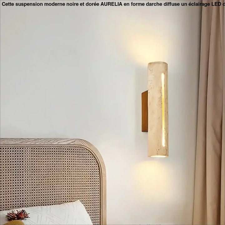Applique murale design verticale en verre marbré et support doré

