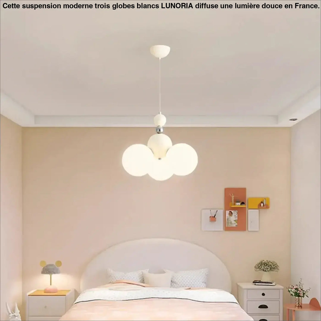 Suspension Moderne Trois Globes Blancs Style Ludique Enfantin

