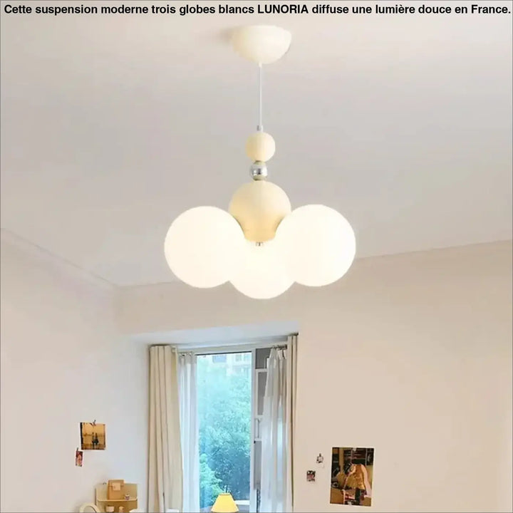 Suspension Moderne Trois Globes Blancs Style Ludique Enfantin

