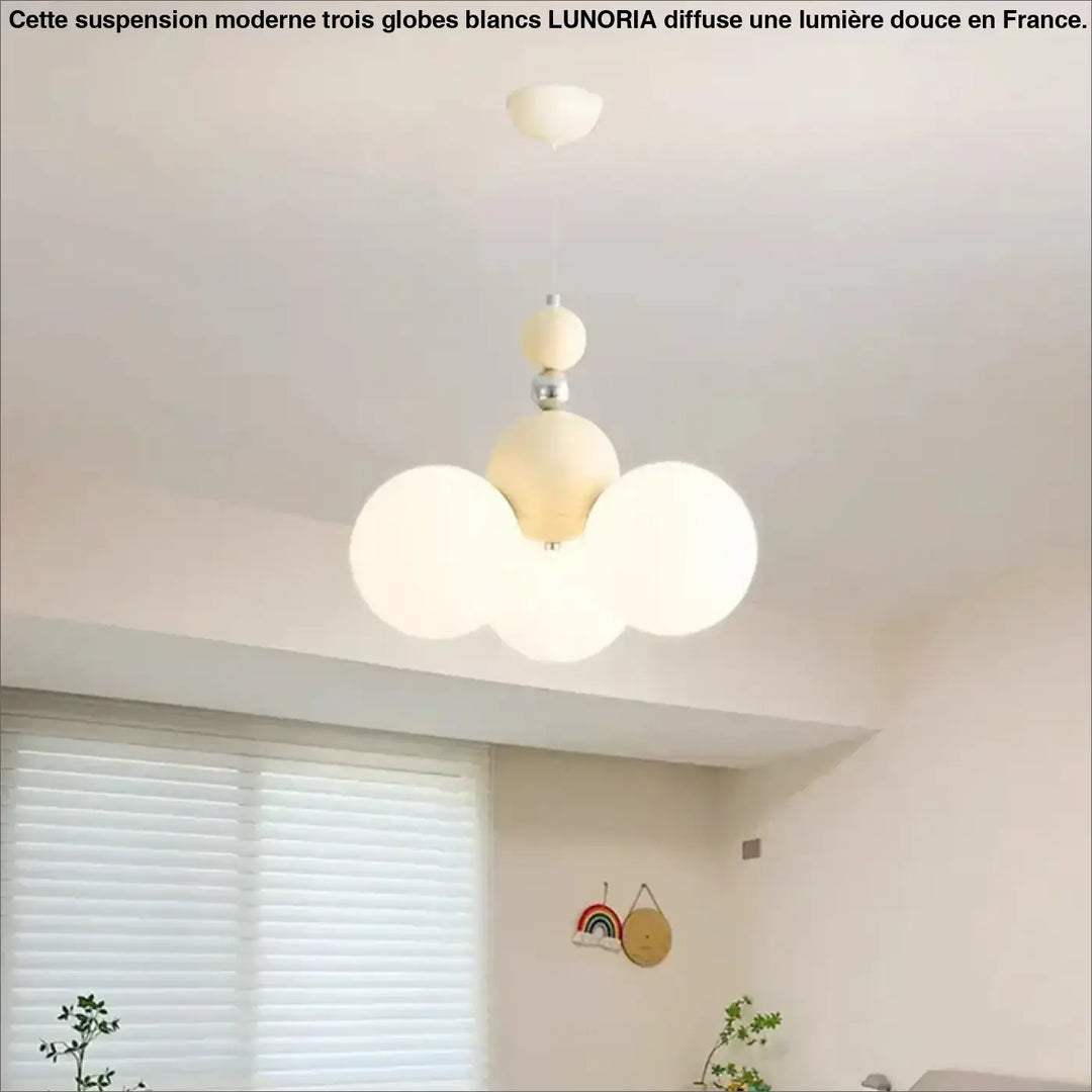 Suspension Moderne Trois Globes Blancs Style Ludique Enfantin

