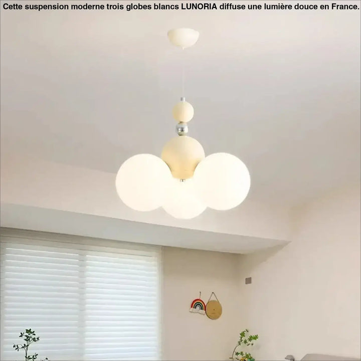 Suspension Moderne Trois Globes Blancs Style Ludique Enfantin

