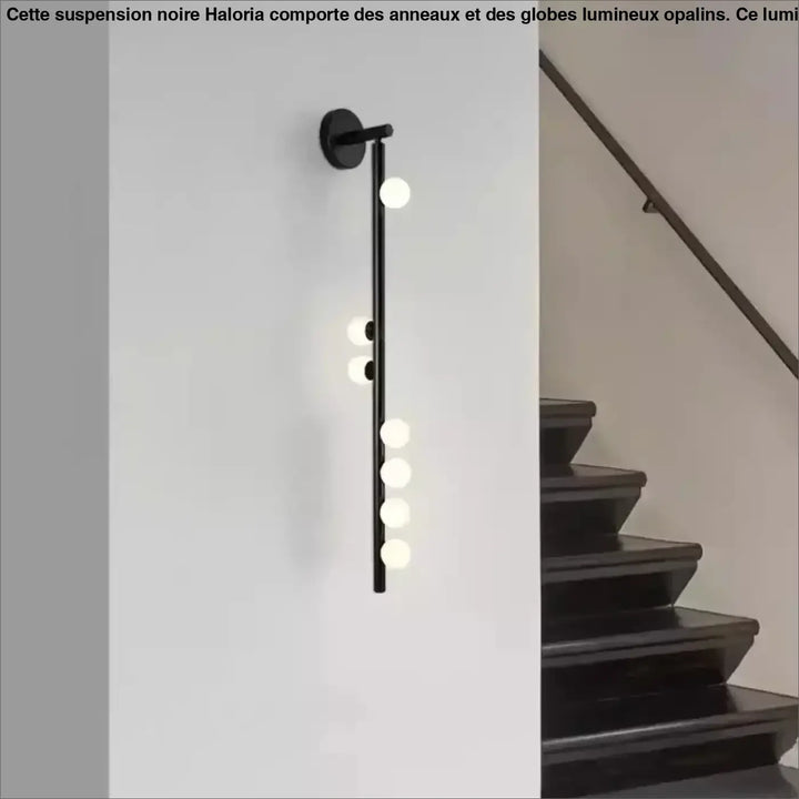 Applique murale élancée en laiton avec globes opalins
