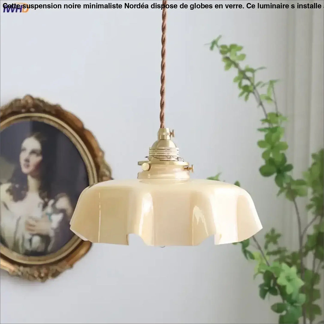 Suspension luminaire vintage crème en céramique ondulée


