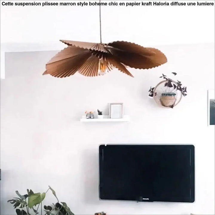 Suspension plissée marron style bohème chic en papier kraft


