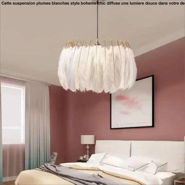 Suspension plumes blanches style bohème chic lumière douce

