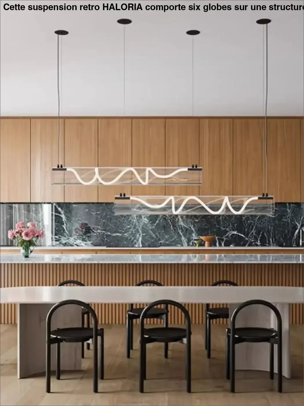 Suspension luminaire design tube en verre et LED torsadée


