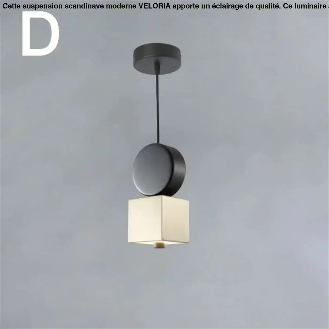 Suspension luminaire altis design minimaliste avec abat-jour carré en tissu écru et top circulaire noir mat en métal doré