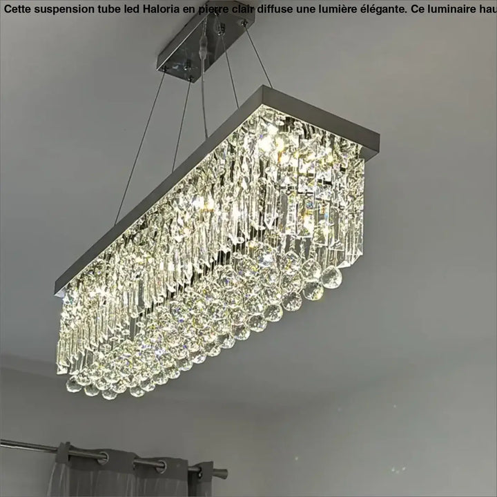 Suspension rectangulaire dorée avec pampilles en cristal moderne

