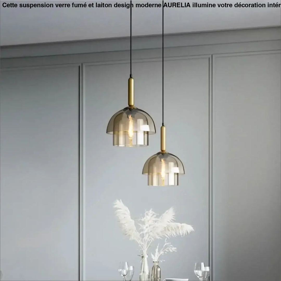 Suspension Verre Fumé et Laiton Design Moderne Art Déco Élégant