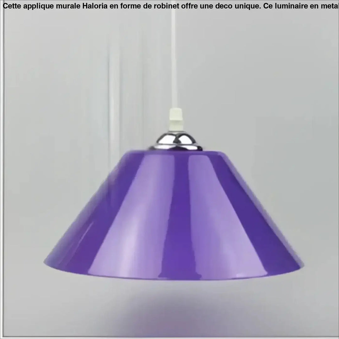 Suspension luminaire delta en forme conique violette avec fixation métallique argentée pour décoration intérieure