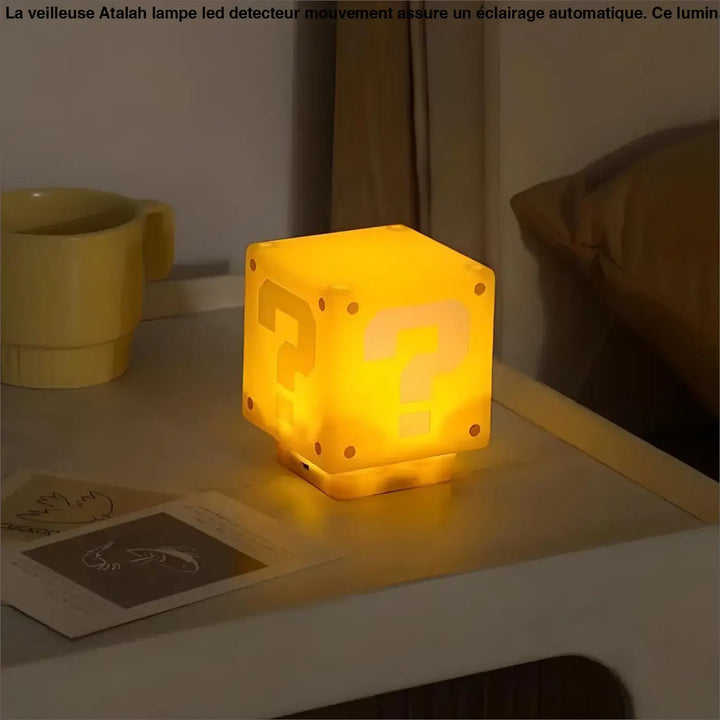 Veilleuse atalah lampe led detecteur de mouvement en forme de cube jaune lumineux avec un design point d interrogation super mario