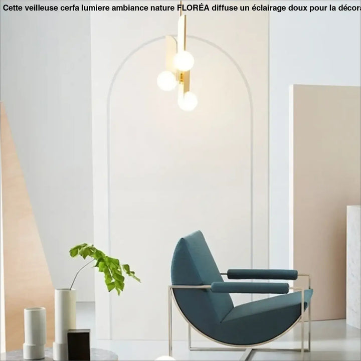 Suspension design dorée minimaliste avec boule en verre