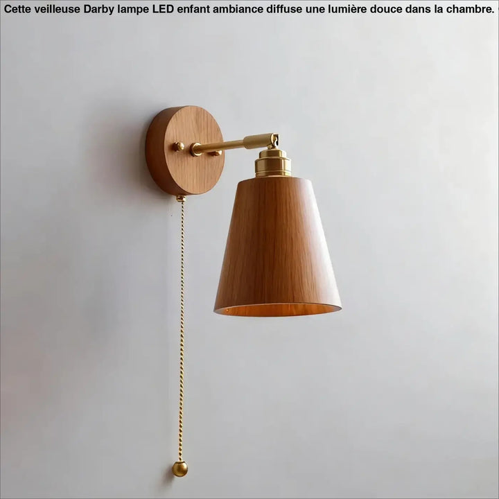 Applique murale design en bois et laiton avec bras orientable élégant