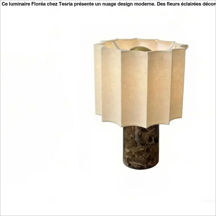 Lampe de chevet pietra avec abat-jour plissé beige sur base en marbre marron foncé élégante et moderne