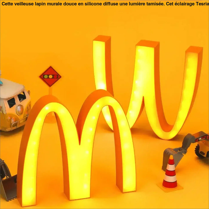 Lampe décorative amusante jaune lumineux en forme d’arc mcdonald’s attire l’attention dans lampe cartoon