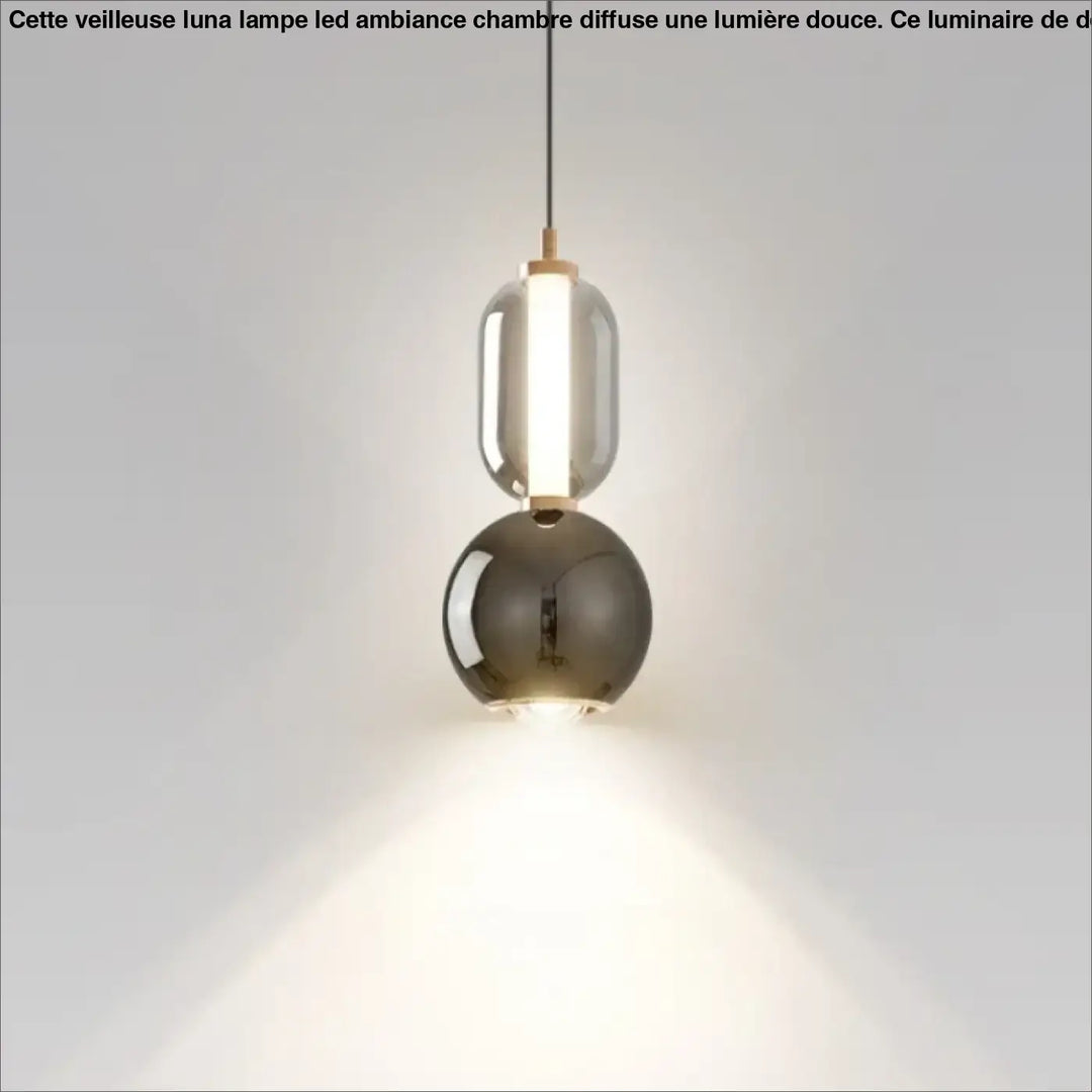 Suspension design en verre opalin et globe blanc moderne