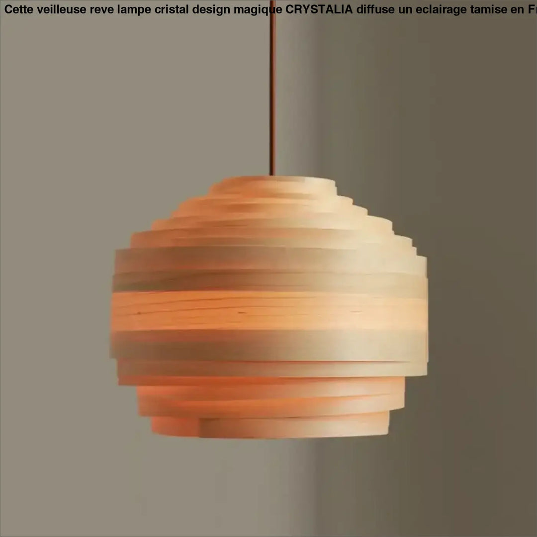 Suspension bois artisanale avec lumière douce chic