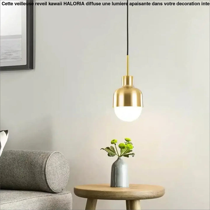 Suspension luminaire nova en métal doré avec globe en verre dépoli design minimaliste élégant